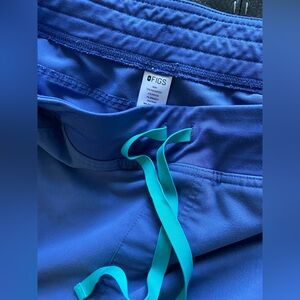 Figs women’s scrub pants